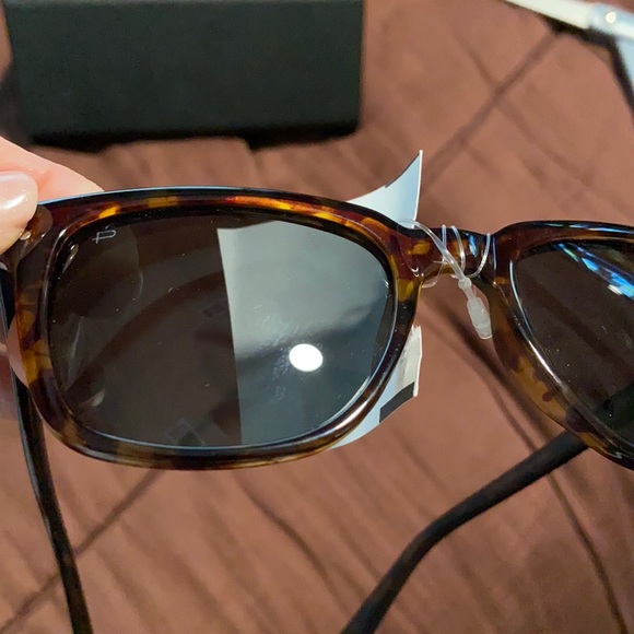Tortoise Shell Sunglasses by Prive’ Revaux Brand. - Picture 8 of 10